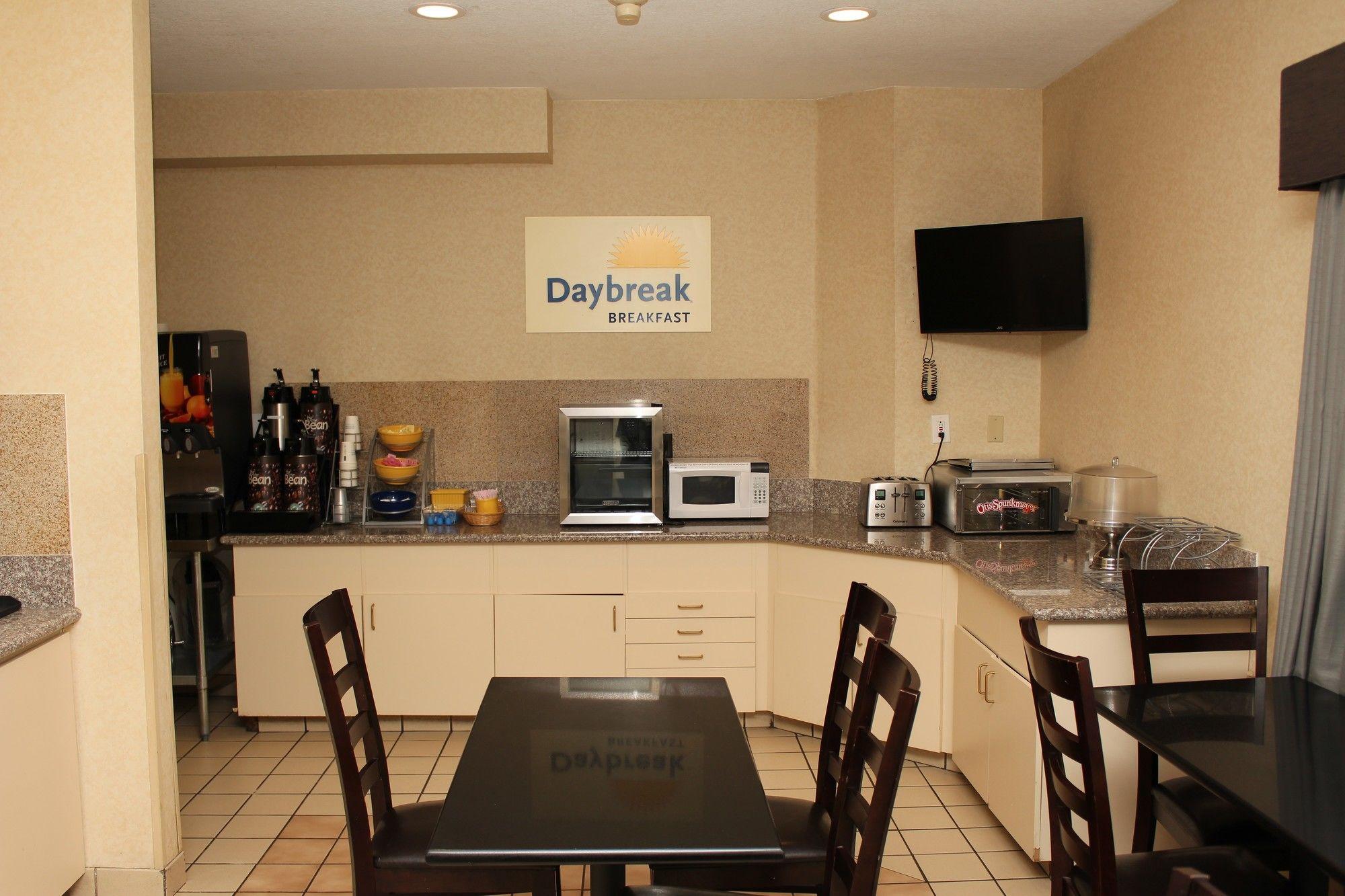 Days Inn By Wyndham Portland East Eksteriør bilde